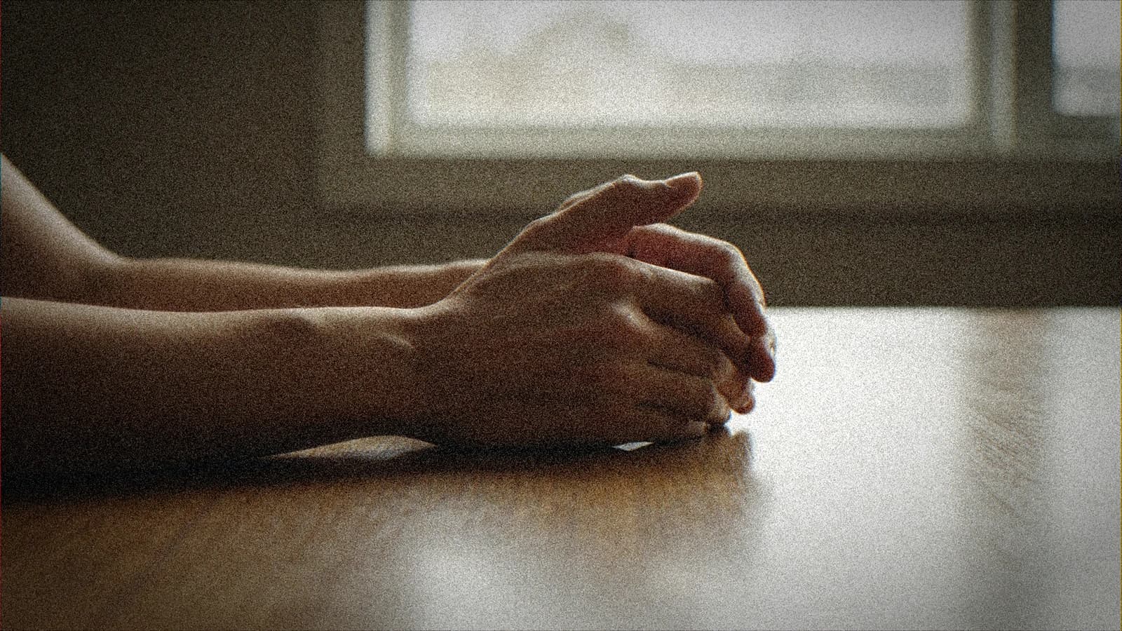 Illustration pour « Erreurs anatomiques en vidéo IA : pourquoi les corps, mains et gestes se déforment en mouvement »