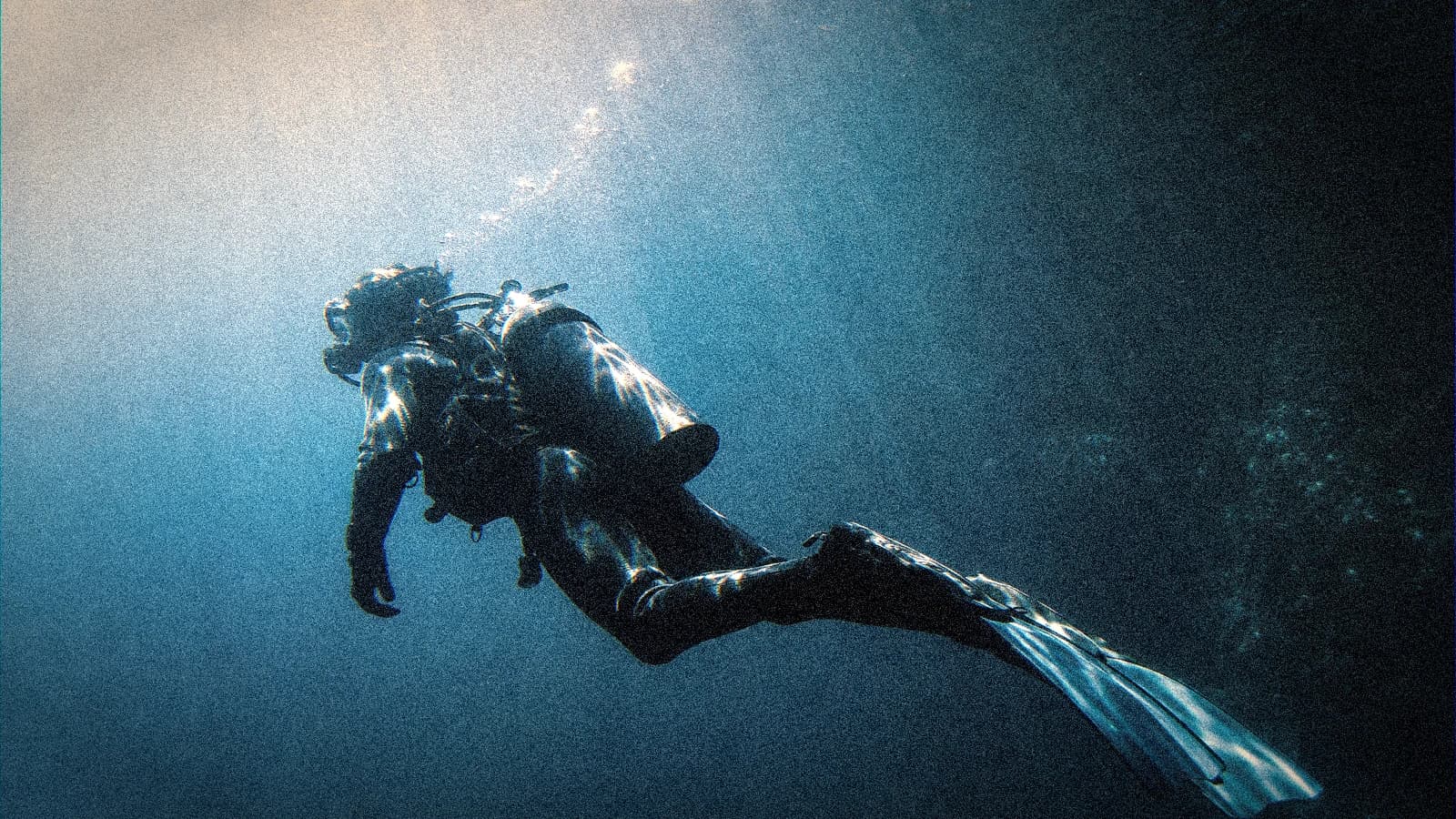 Illustration for “Underwater Shots: Caustics, Limits and AI Workarounds”